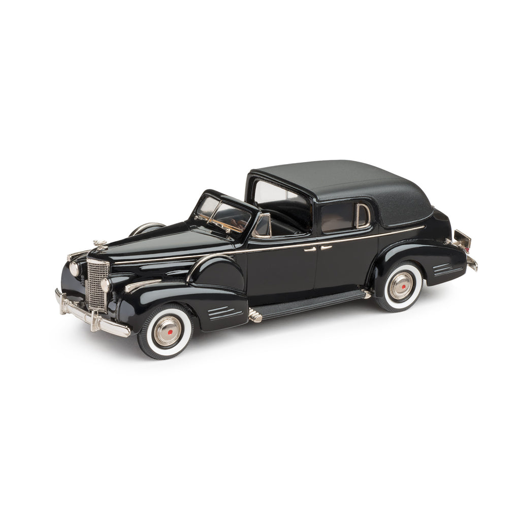 1938 Cadillac V-16 Series 90 Fleetwood Town Car