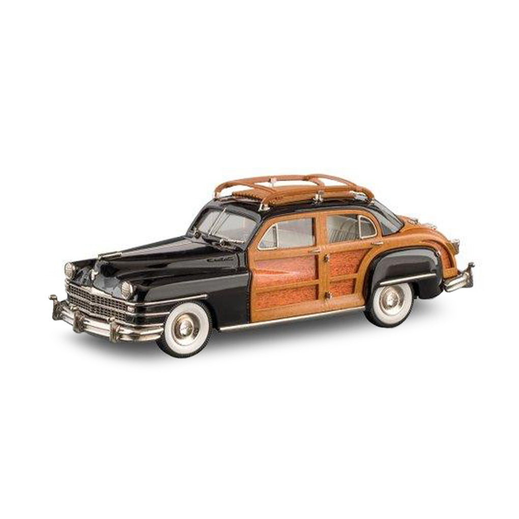 1947 Chrysler Windsor Town & Country 4-Door Sedan