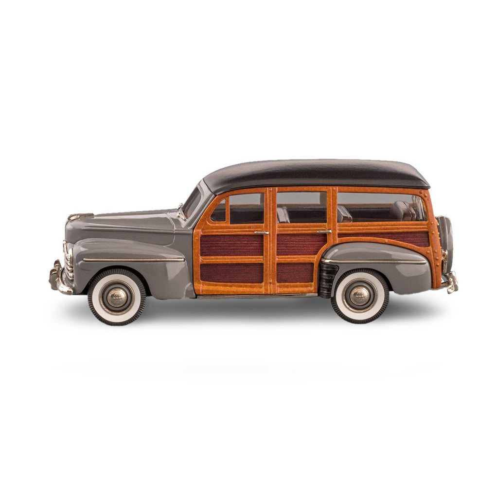 1948 Ford V-8 Station Wagon