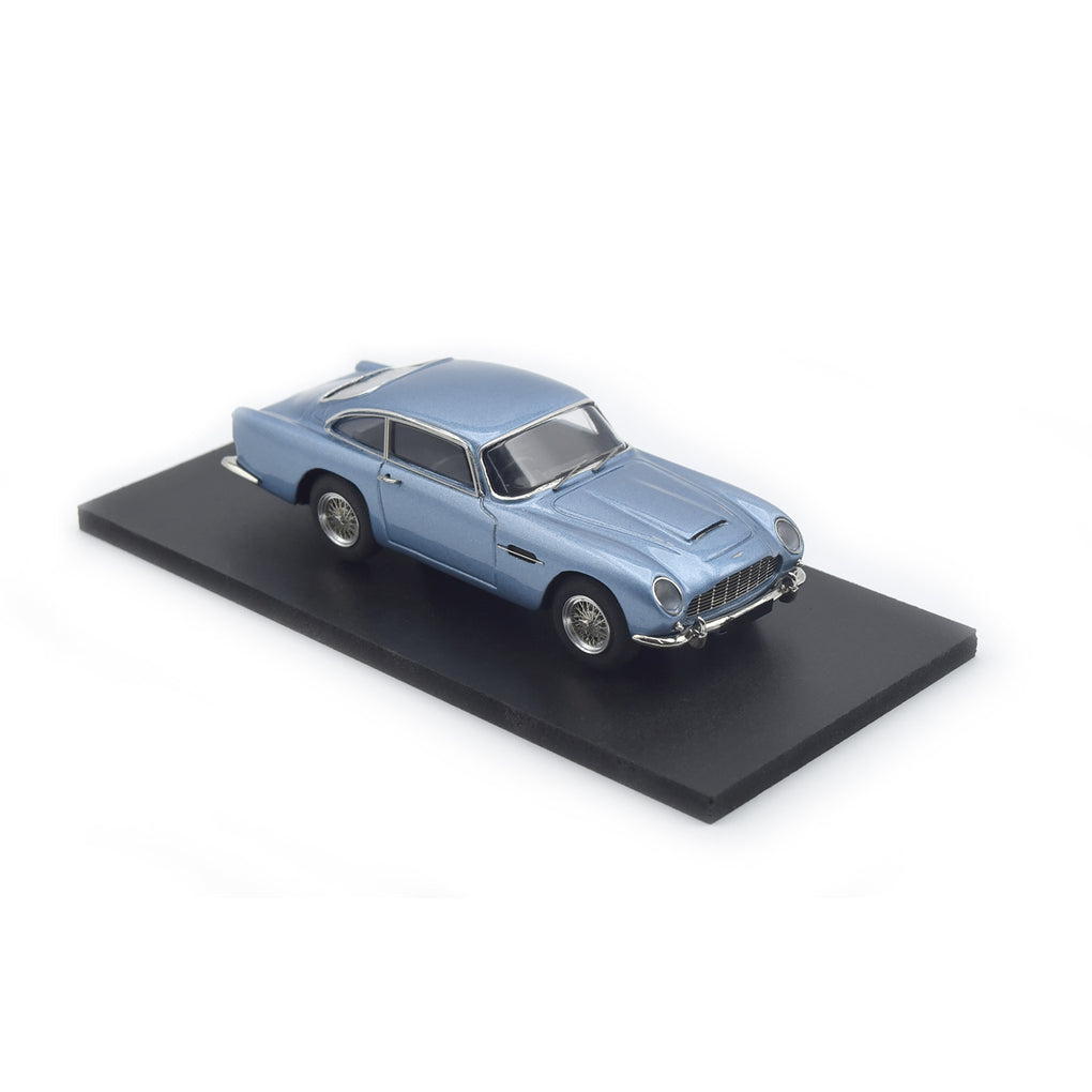 CL10 Aston Martin DB5 Saloon - Metallic Light Blue