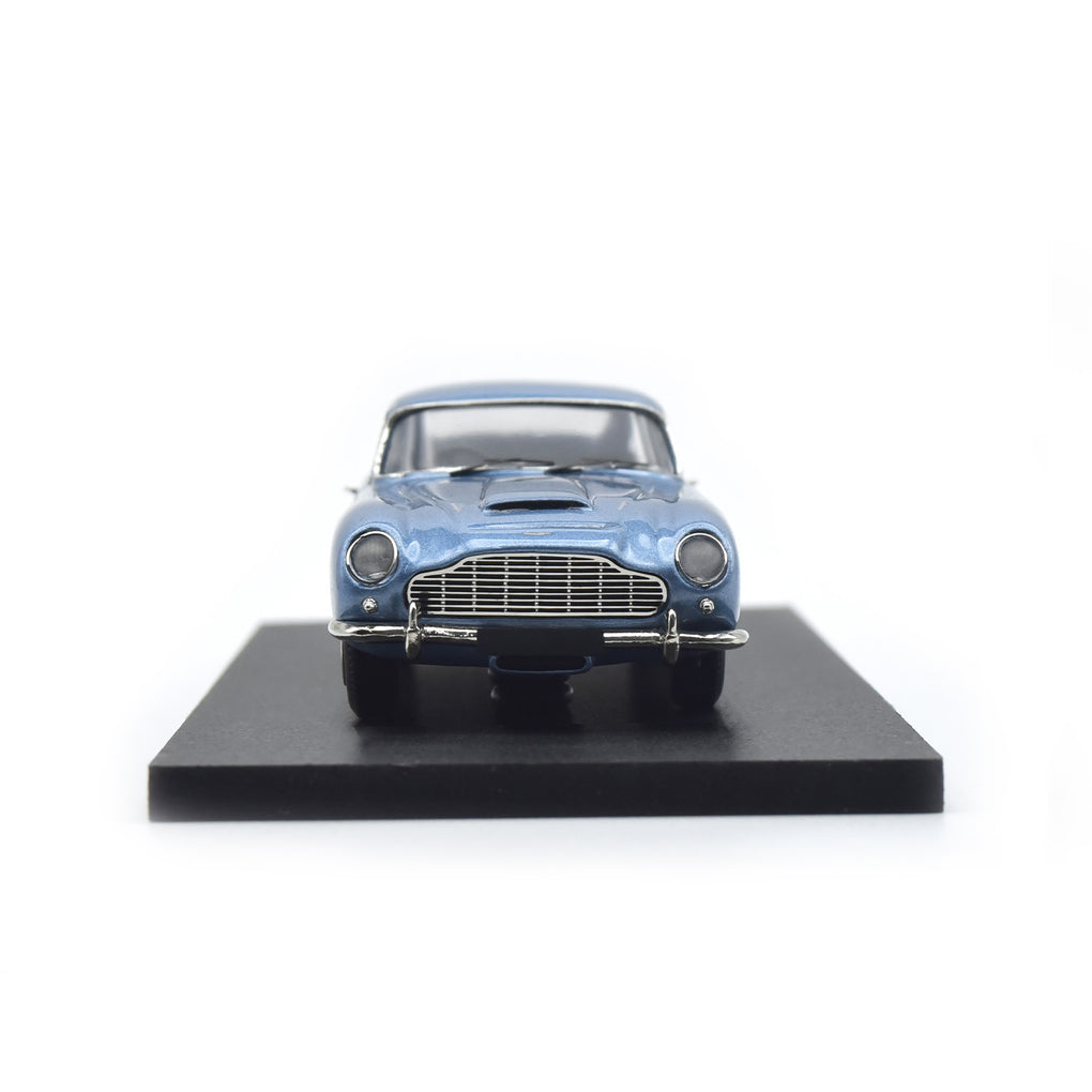 CL10 Aston Martin DB5 Saloon - Metallic Light Blue