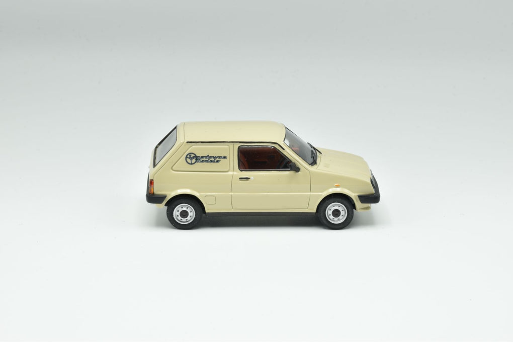 1982 Morris Metro Van - Champagne Beige