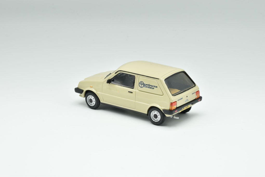 1982 Morris Metro Van - Champagne Beige