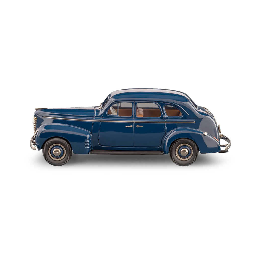 1939 Nash Ambassador Eight 4-Door Sedan