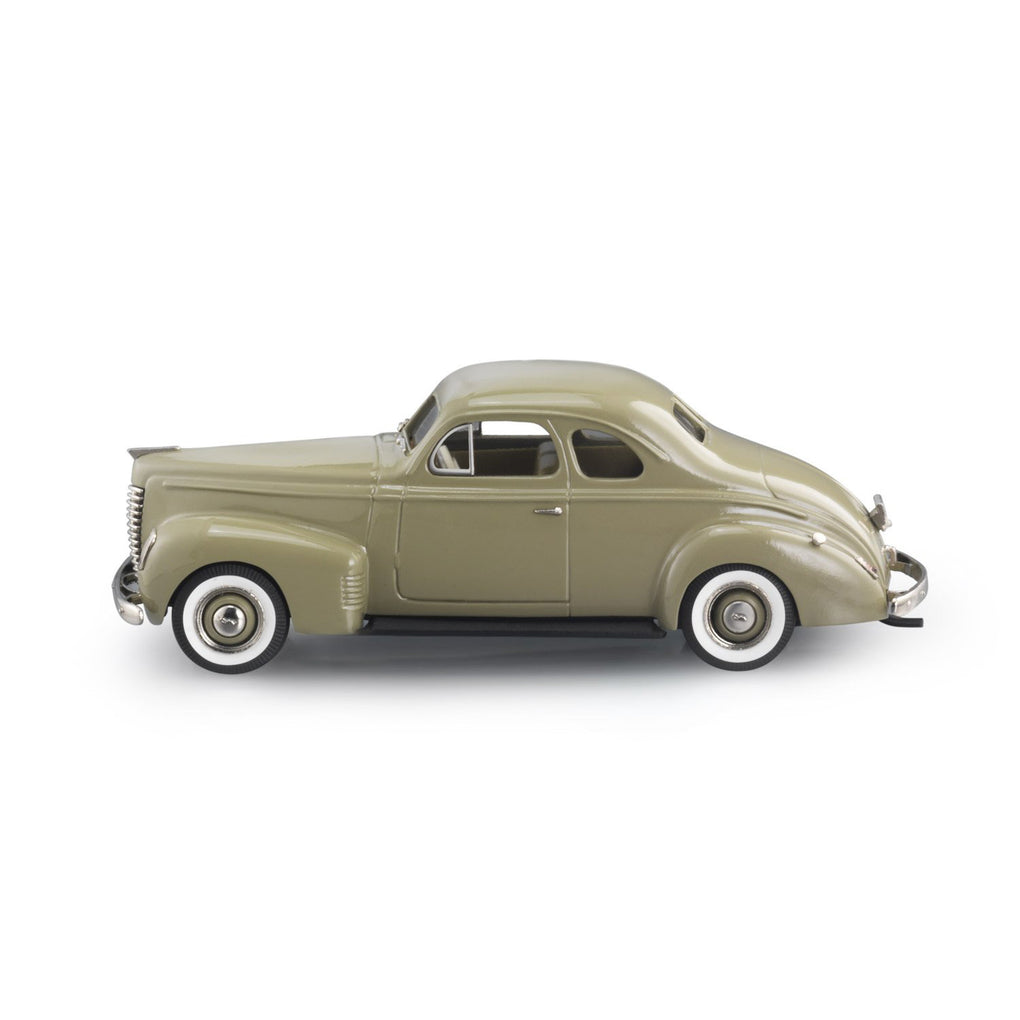 1939 Nash Ambassador 8 2-Door Coupe